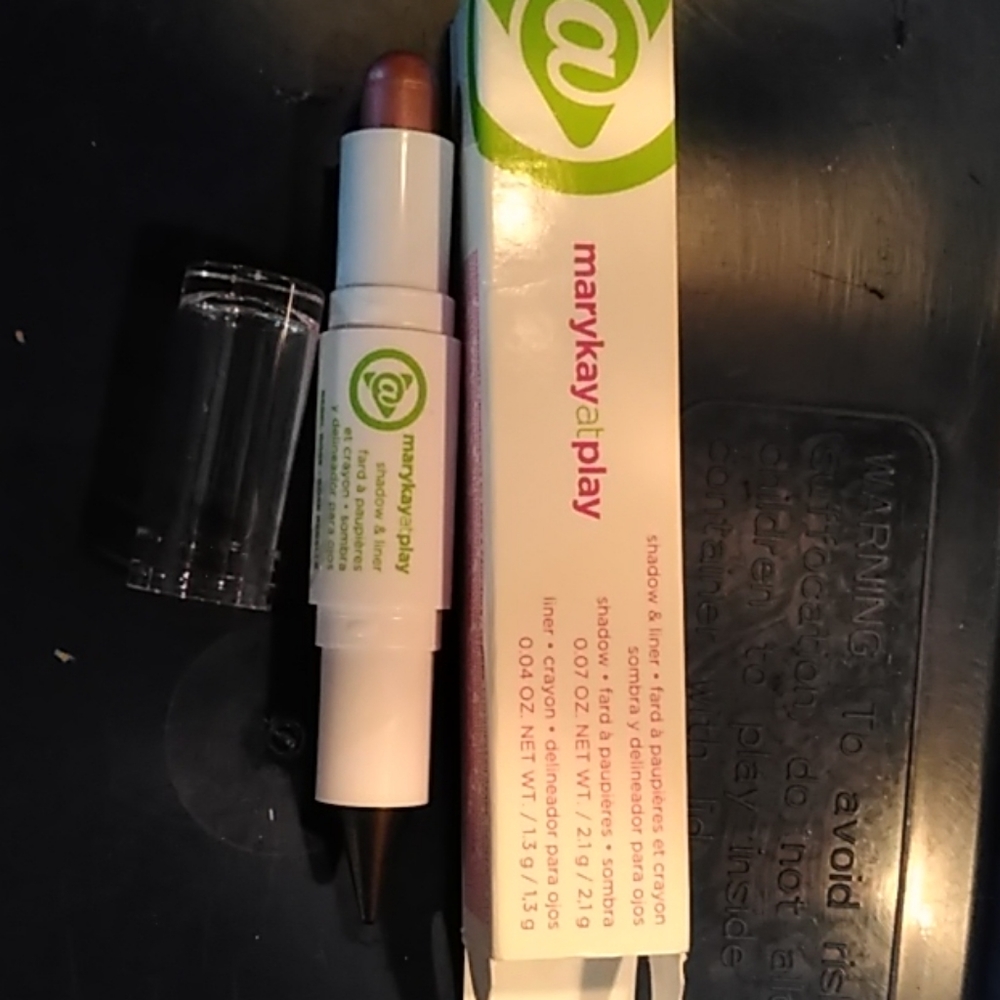Rebel Rose Mary Kay & Play eyeshadow and liner
